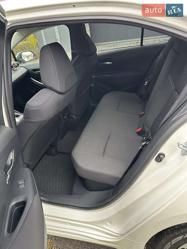 Седан Toyota Corolla 2020 в Киеве