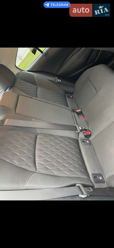 Седан Toyota Corolla 2019 в Новомосковську