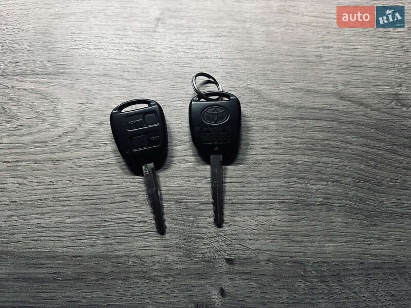 Хэтчбек Toyota Corolla 2003 в Одессе фото 32 Хэтчбек Toyota Corolla 2003 в Одессе