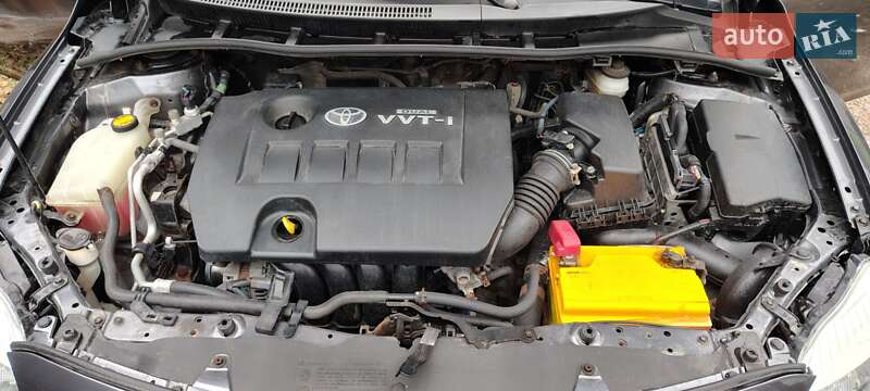 Седан Toyota Corolla 2008 в Киеве