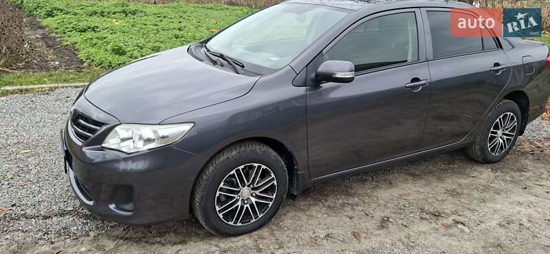 Седан Toyota Corolla 2012 в Нежине