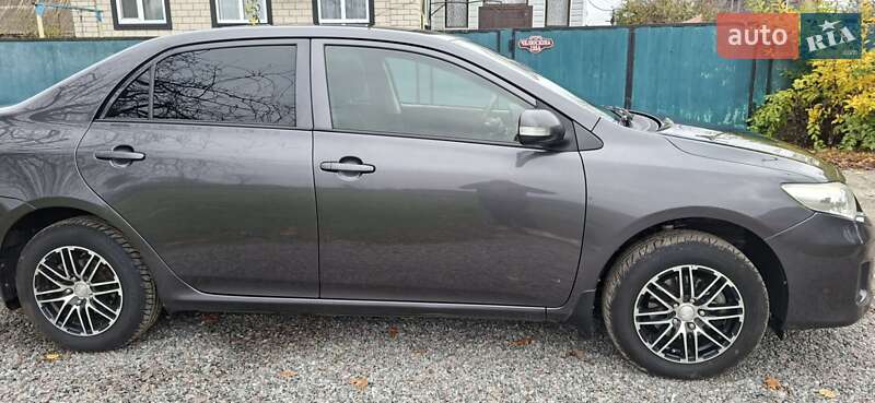 Седан Toyota Corolla 2012 в Нежине