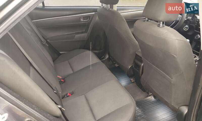 Седан Toyota Corolla 2013 в Львові фото 20 Седан Toyota Corolla 2013 в Львові