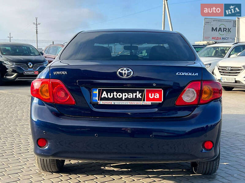 Седан Toyota Corolla 2008 в Львове