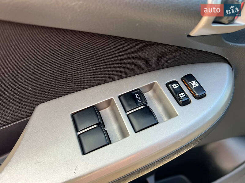 Седан Toyota Corolla 2008 в Львове