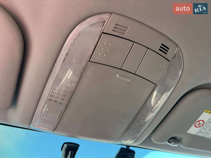 Седан Toyota Corolla 2008 в Львове