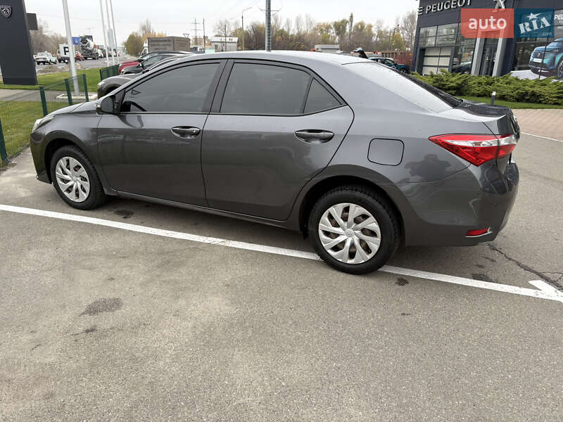 Седан Toyota Corolla 2016 в Киеве фото 4 Седан Toyota Corolla 2016 в Киеве