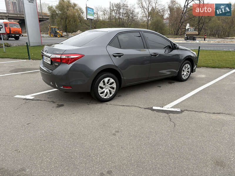 Седан Toyota Corolla 2016 в Киеве фото 6 Седан Toyota Corolla 2016 в Киеве