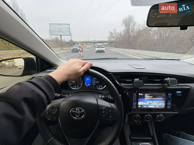 Седан Toyota Corolla 2016 в Киеве фото 12 Седан Toyota Corolla 2016 в Киеве