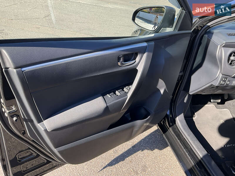 Седан Toyota Corolla 2017 в Одесі фото 25 Седан Toyota Corolla 2017 в Одесі