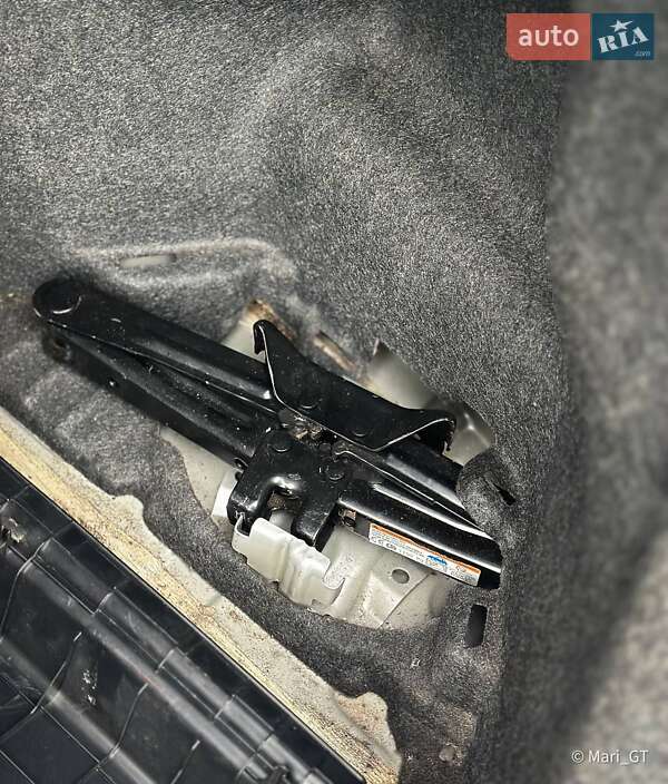 Седан Toyota Corolla 2014 в Днепре