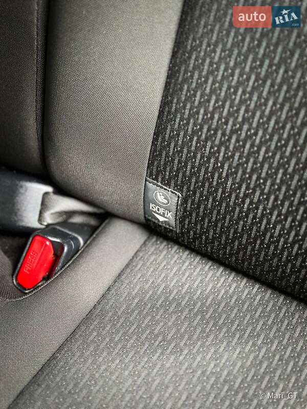 Седан Toyota Corolla 2014 в Днепре