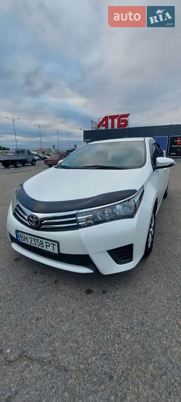 Седан Toyota Corolla 2013 в Одесі