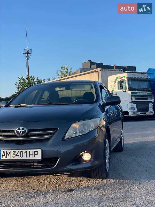 Седан Toyota Corolla 2008 в Києві