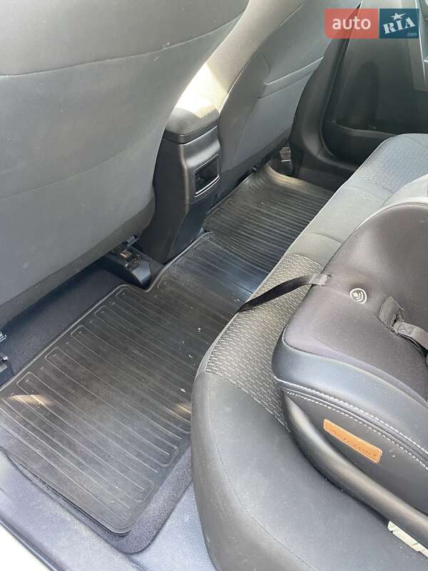 Седан Toyota Corolla 2013 в Луцьку фото 8 Седан Toyota Corolla 2013 в Луцьку