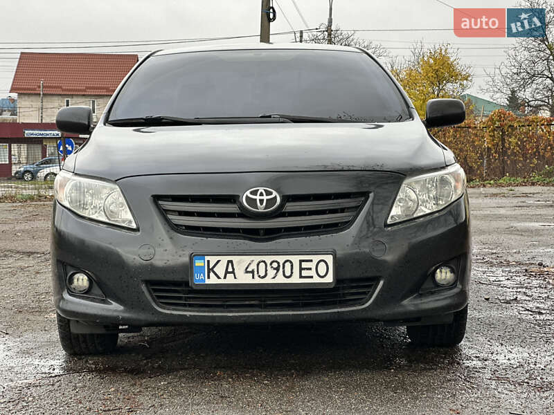 Седан Toyota Corolla 2009 в Киеве