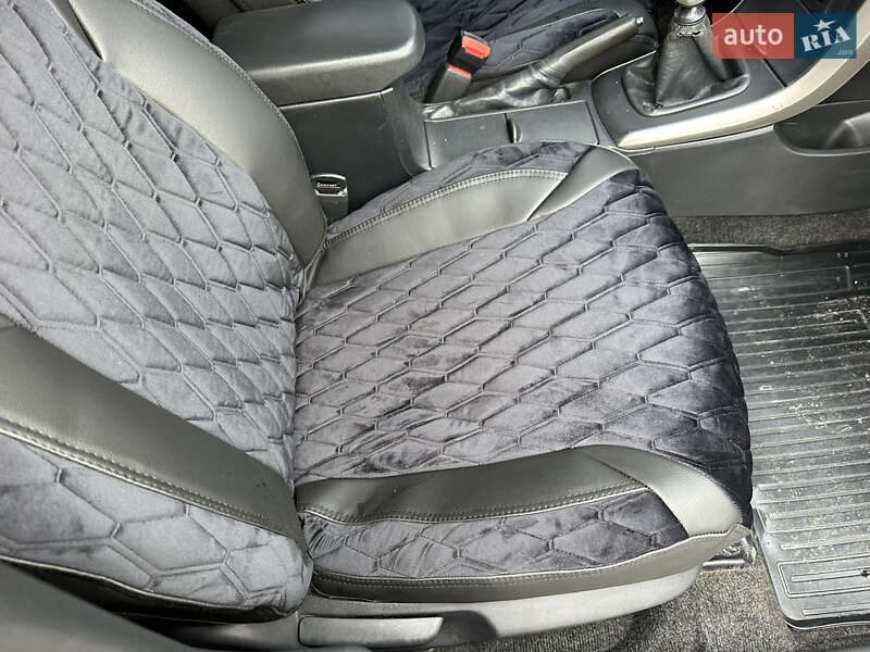 Седан Toyota Corolla 2009 в Киеве