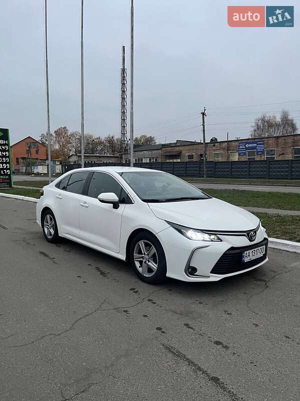 Седан Toyota Corolla 2019 в Киеве фото 3 Седан Toyota Corolla 2019 в Киеве