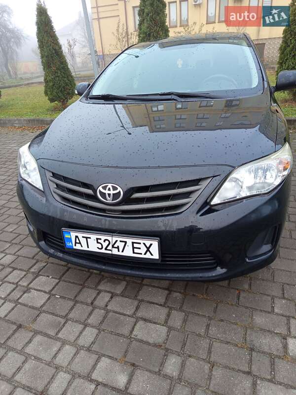 Седан Toyota Corolla 2011 в Коломые