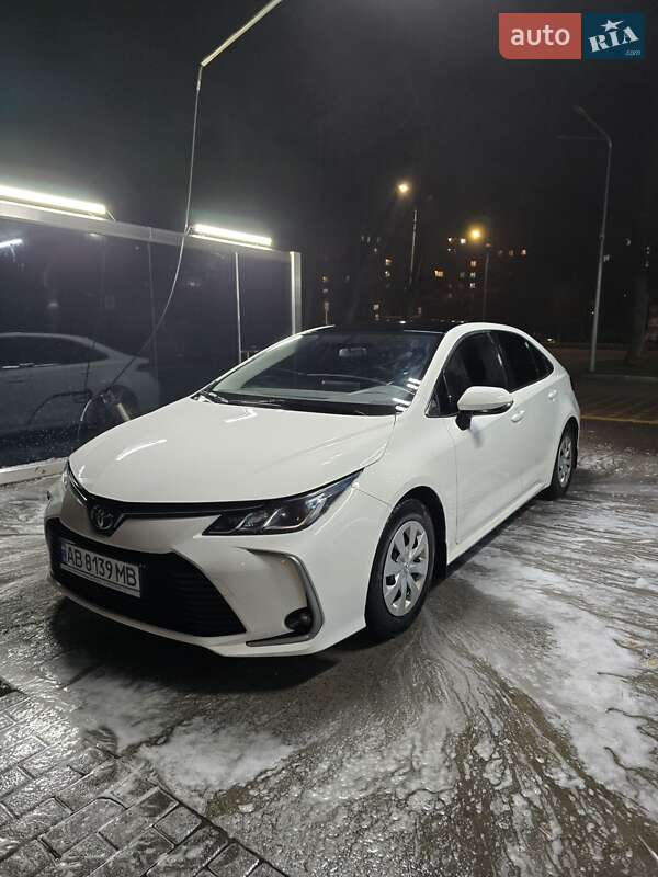 Седан Toyota Corolla 2019 в Вінниці фото 2 Седан Toyota Corolla 2019 в Вінниці
