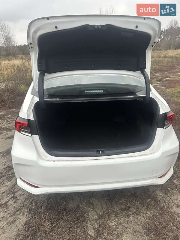 Седан Toyota Corolla 2022 в Обухові