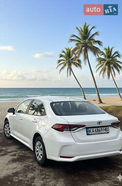 Седан Toyota Corolla 2022 в Обухові