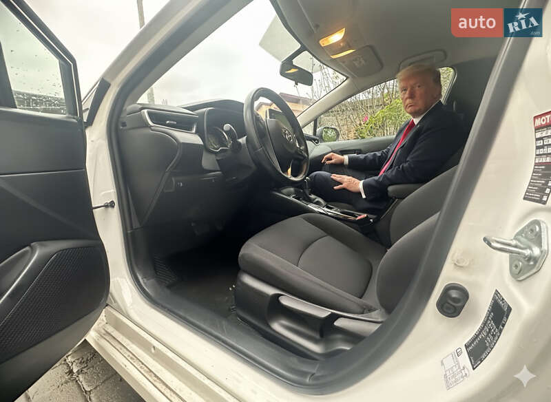 Седан Toyota Corolla 2022 в Обухові