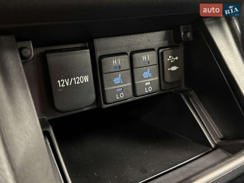 Седан Toyota Corolla 2017 в Киеве фото 46 Седан Toyota Corolla 2017 в Киеве