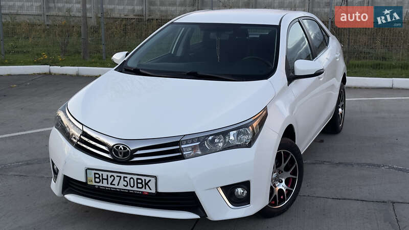 Седан Toyota Corolla 2015 в Одессе