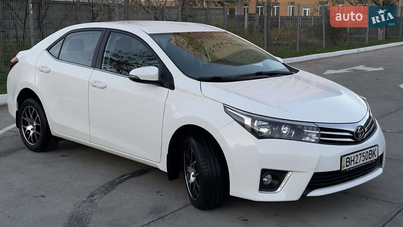 Седан Toyota Corolla 2015 в Одессе