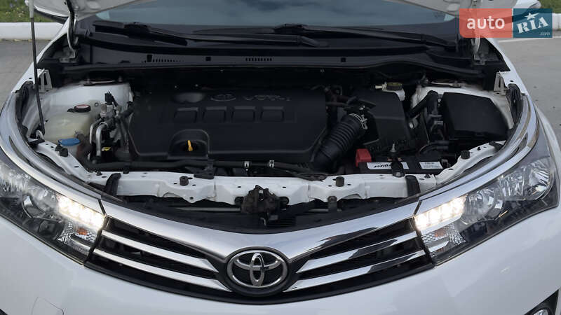 Седан Toyota Corolla 2015 в Одессе