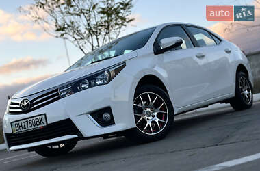 Седан Toyota Corolla 2015 в Одессе