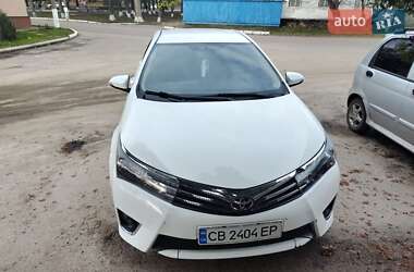 Седан Toyota Corolla 2015 в Прилуках