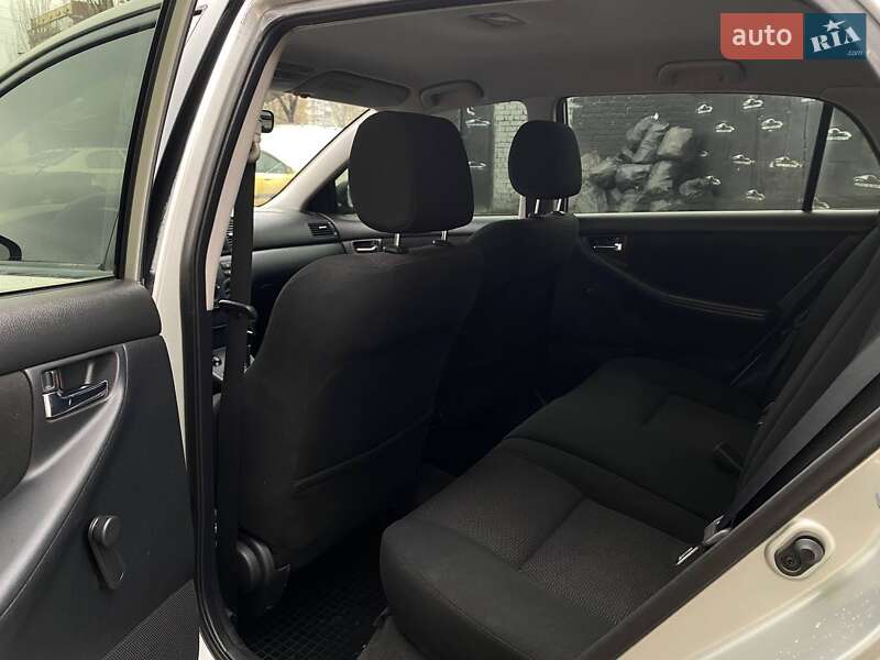 Хетчбек Toyota Corolla 2007 в Дніпрі фото 15 Хетчбек Toyota Corolla 2007 в Дніпрі