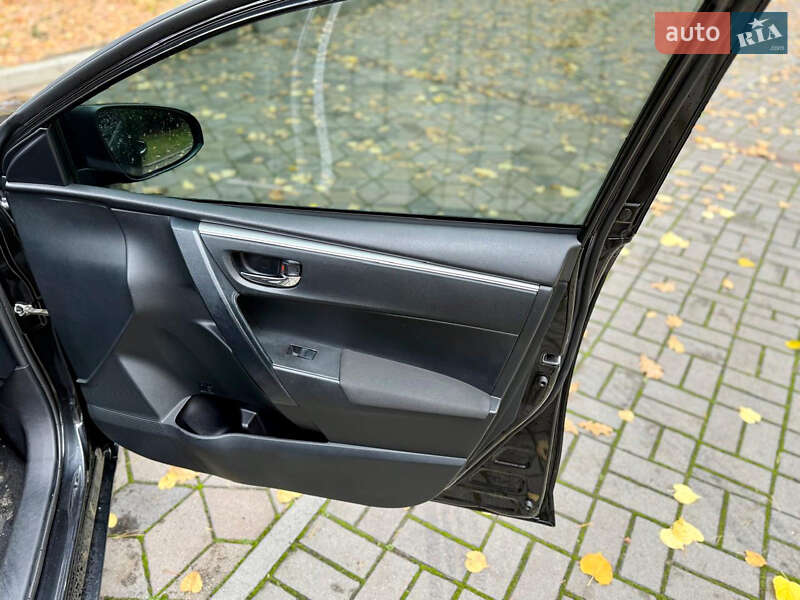 Седан Toyota Corolla 2014 в Черкасах фото 4 Седан Toyota Corolla 2014 в Черкасах