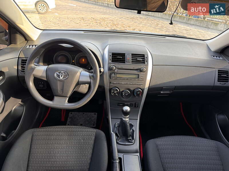 Седан Toyota Corolla 2012 в Харькове фото 23 Седан Toyota Corolla 2012 в Харькове