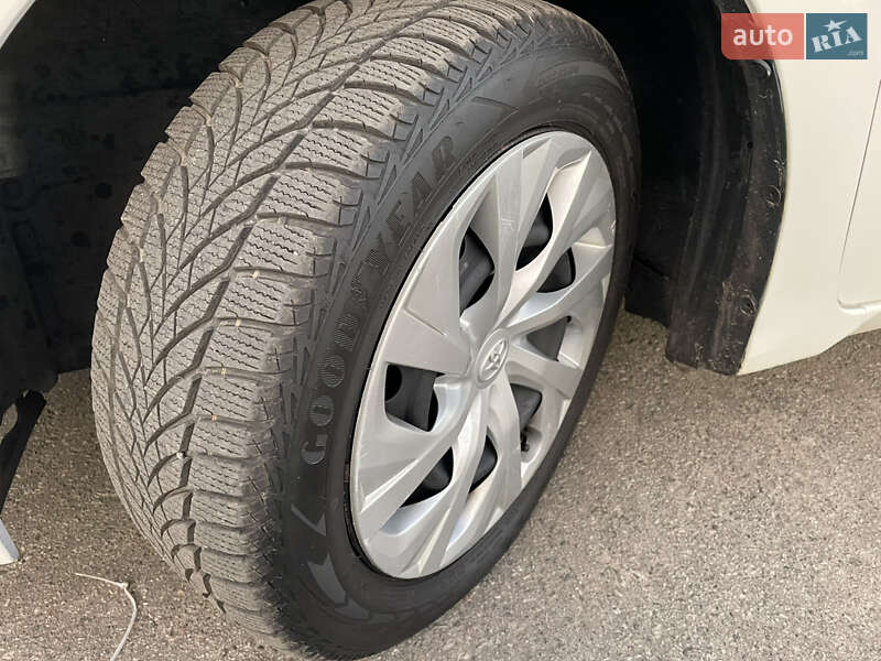 Седан Toyota Corolla 2014 в Києві