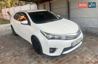 Седан Toyota Corolla 2013 в Василькові