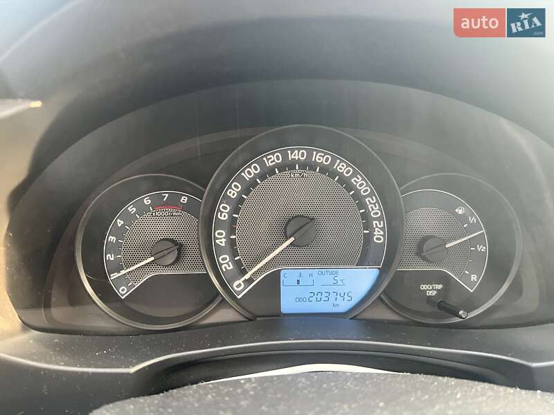 Седан Toyota Corolla 2013 в Василькове