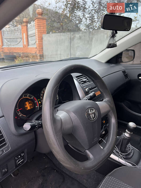 Седан Toyota Corolla 2012 в Бершаді фото 10 Седан Toyota Corolla 2012 в Бершаді