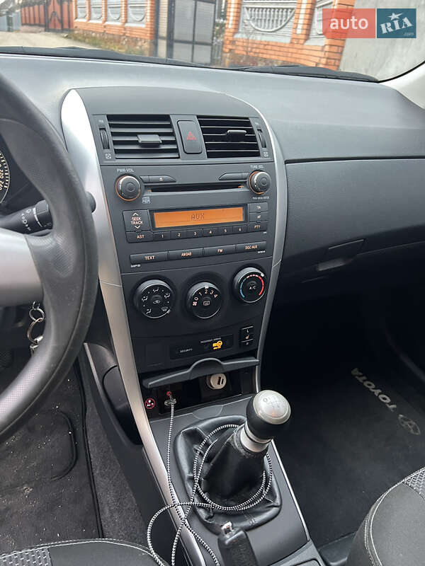 Седан Toyota Corolla 2012 в Бершаді фото 11 Седан Toyota Corolla 2012 в Бершаді