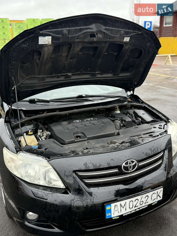 Седан Toyota Corolla 2008 в Житомире