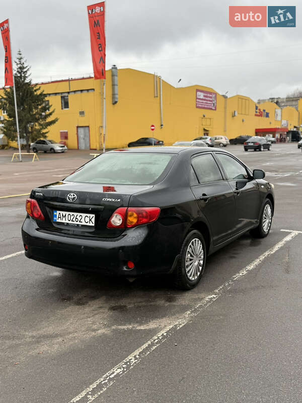 Седан Toyota Corolla 2008 в Житомире