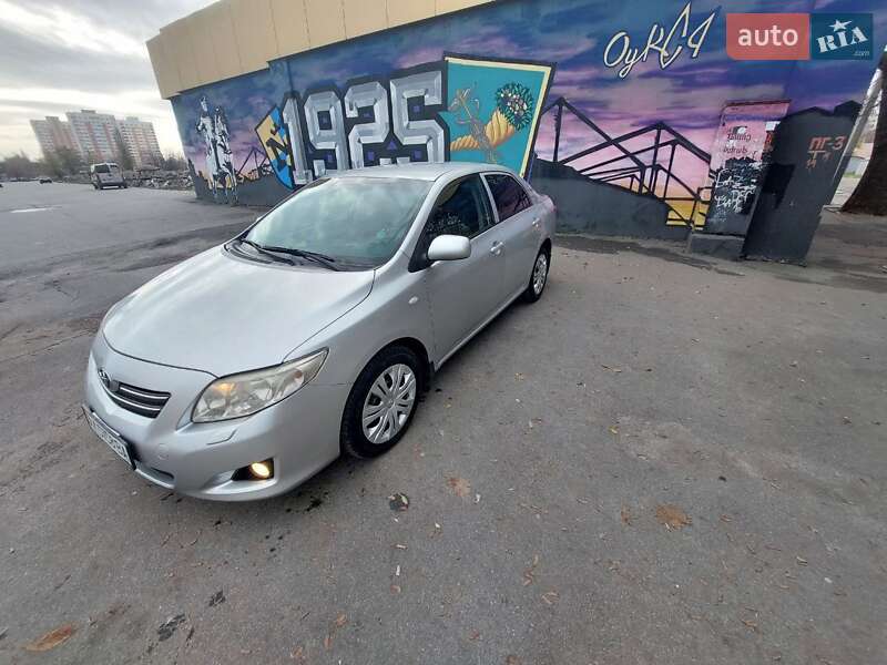 Седан Toyota Corolla 2007 в Харькове