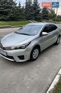 Седан Toyota Corolla 2014 в Києві