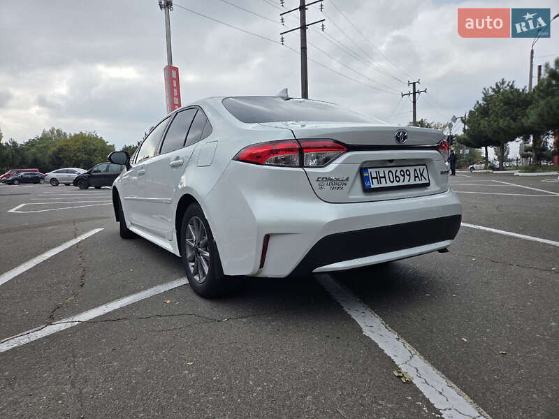 Седан Toyota Corolla 2022 в Одессе