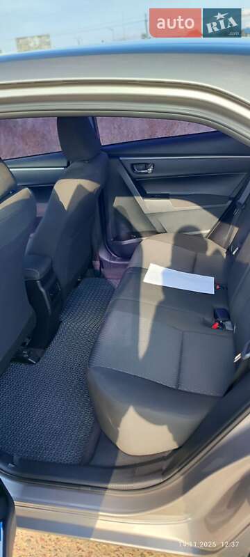 Седан Toyota Corolla 2013 в Миколаєві