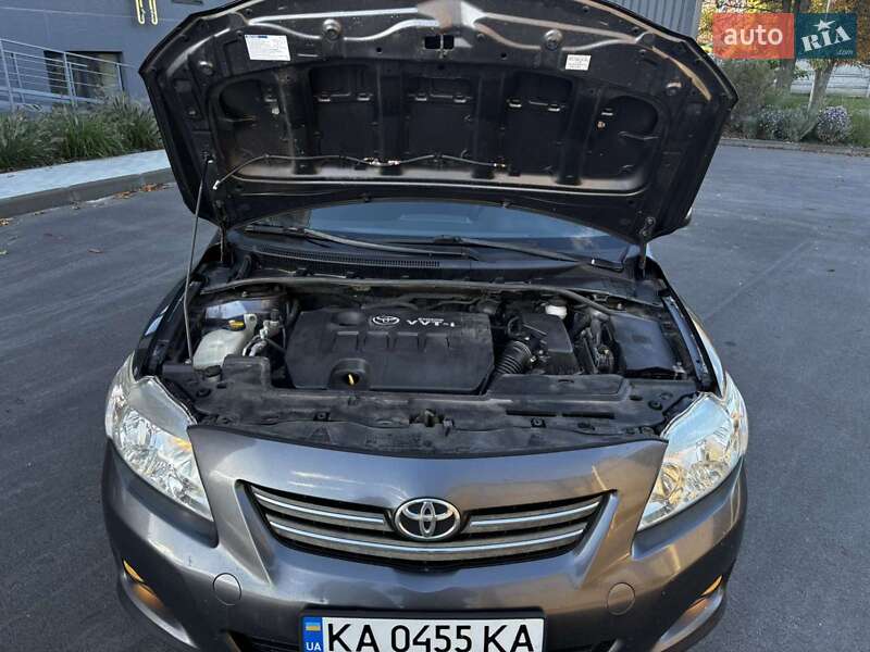 Седан Toyota Corolla 2008 в Фастове