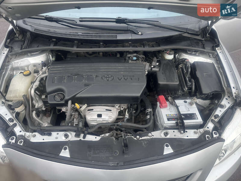 Седан Toyota Corolla 2009 в Львові фото 16 Седан Toyota Corolla 2009 в Львові