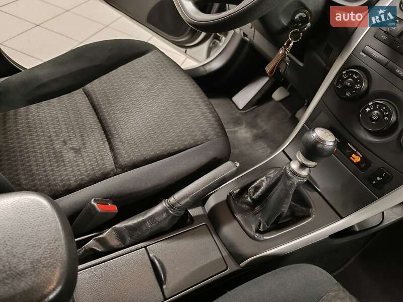 Седан Toyota Corolla 2011 в Львове фото 37 Седан Toyota Corolla 2011 в Львове